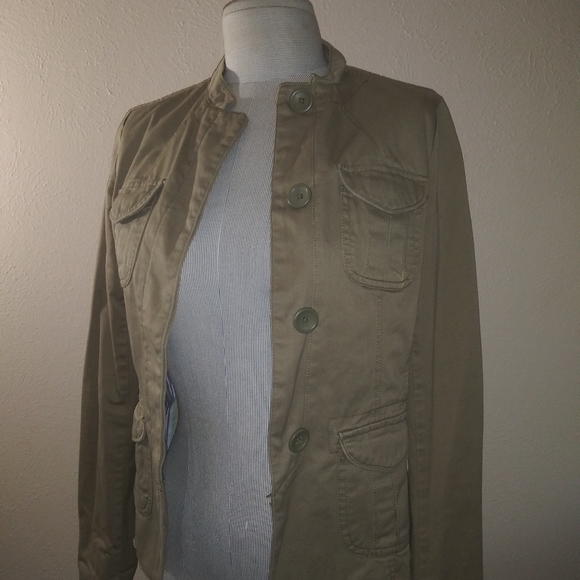 Jacket - Picture 1 of 3